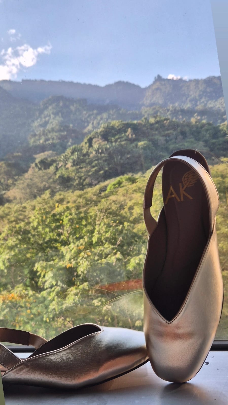 Ak Ura